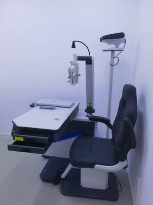 Ophthalmic Chair Unit With Table For One Instrument Arm Adjustable Left & Right  with small drawerGD7521-II